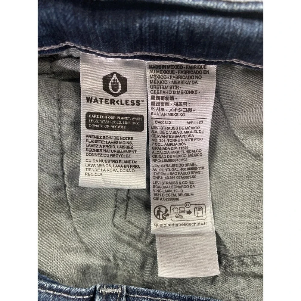 Levis please be